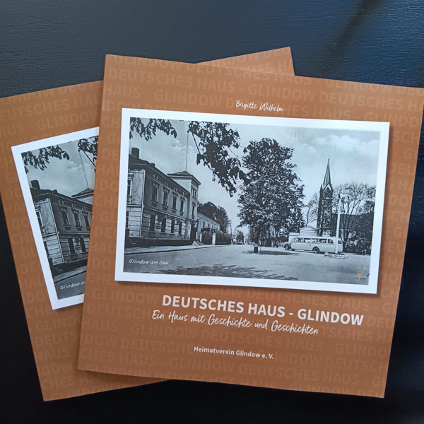 2025_Buch-DeutschesHaus_Heimatverein__Foto-StafanieHaufe__600x600